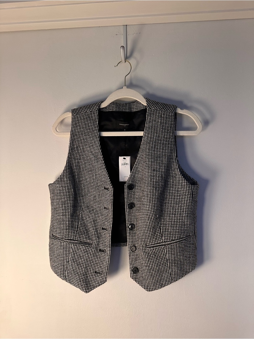 NWT/NEW - Banana Republic Women’s, Black & White Houndstooth Vest